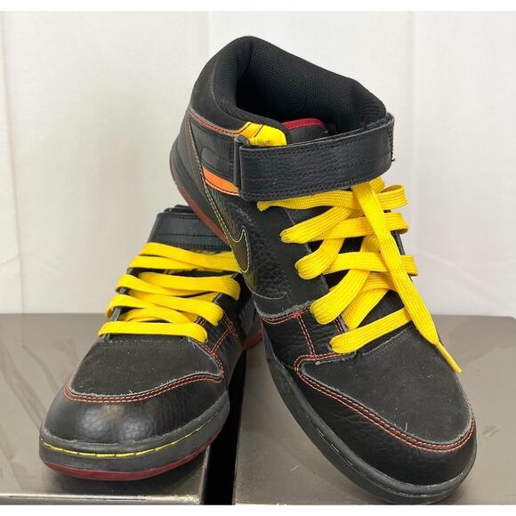 NIKE NYX Dunk Mid Strap Shoes 344608 001 Black Blaze Yellow Laces 2009 Size 8.5 main image 6